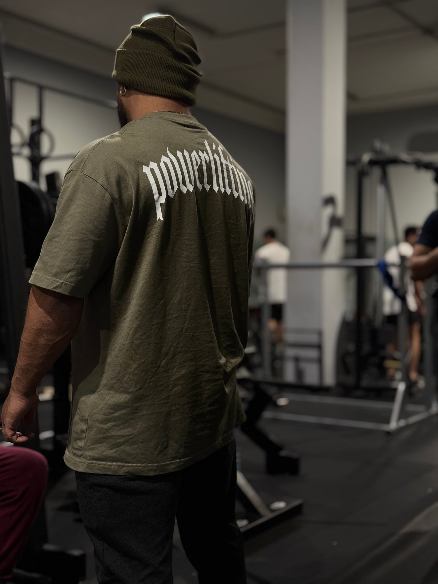 HM "POWERLIFTING" BACK COVER - MILITARY GREEN OVERSIZED T-SHIRT